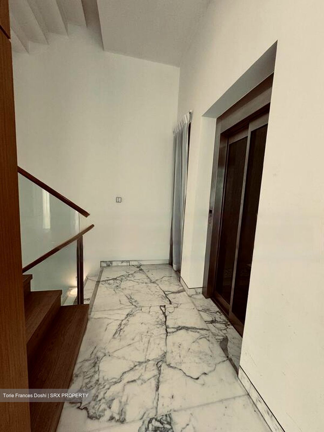 Stevens Road (D10), Terrace #466622541